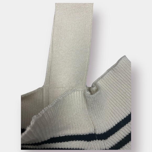 Express Sweater Long Sleeve Off Shoulder Size Large Black White - Picture 10 of 10